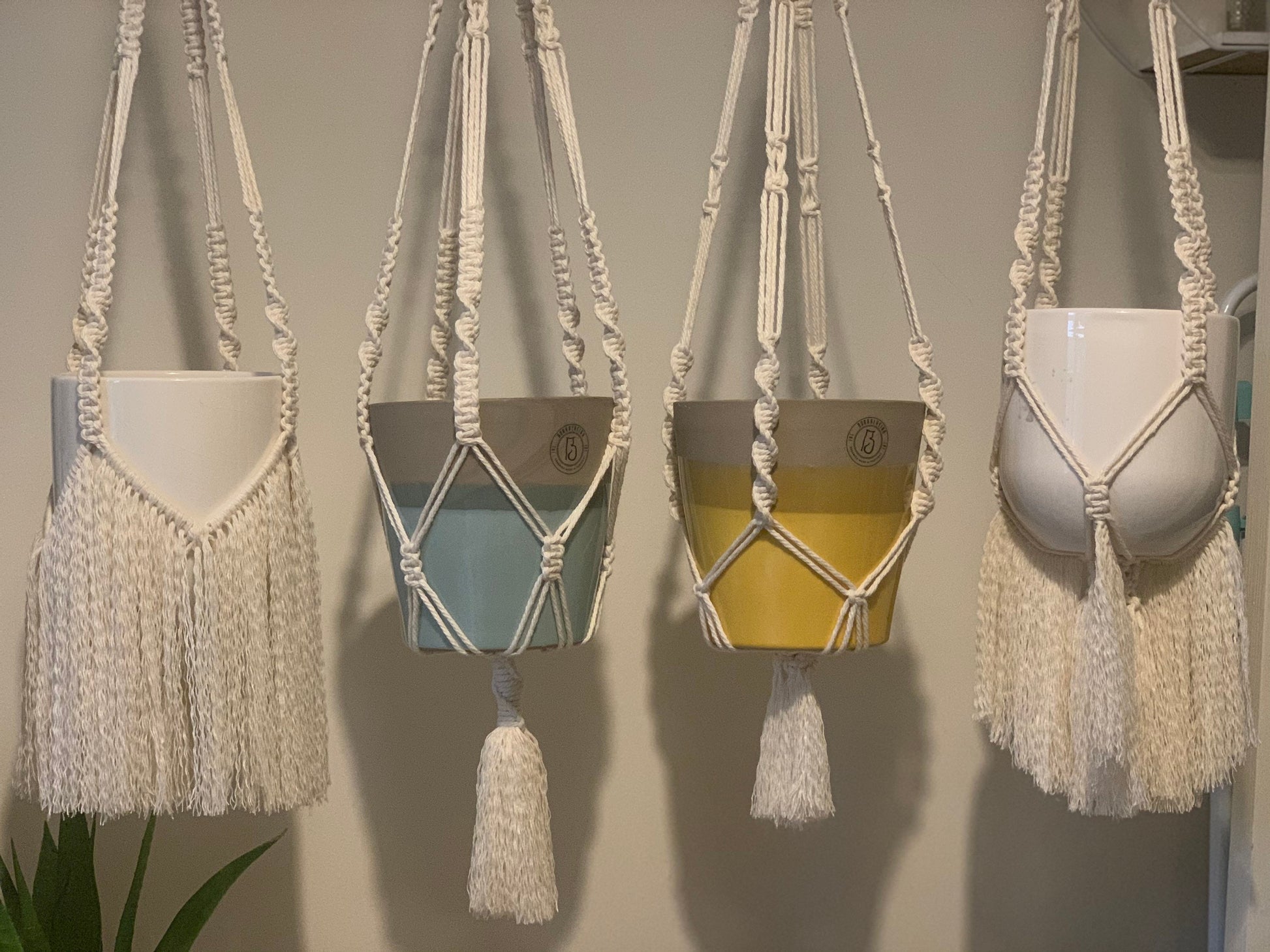 Macramé plant hanger - natural cord