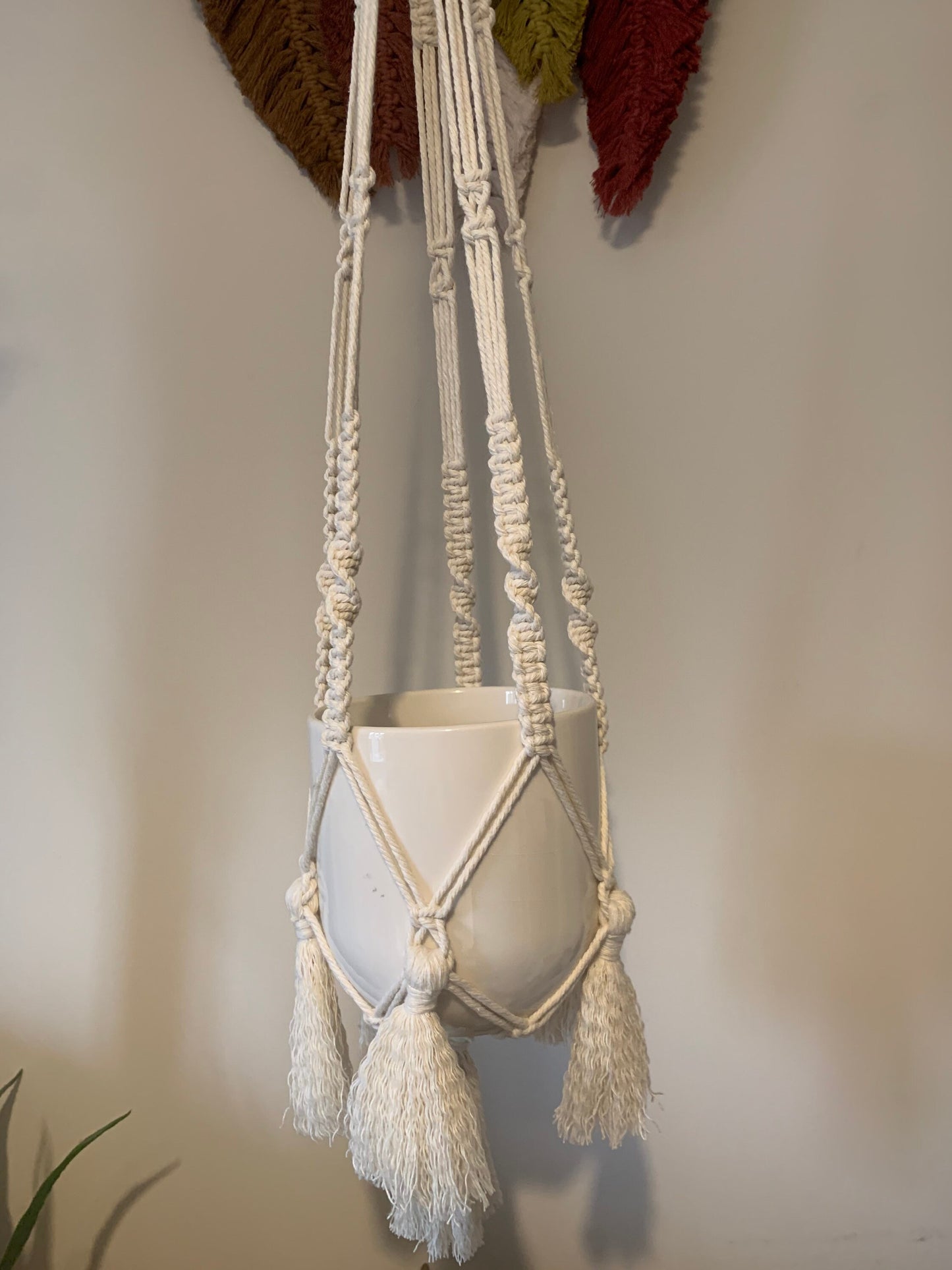 Macramé plant hanger - Natural cord with natural pompom tassels