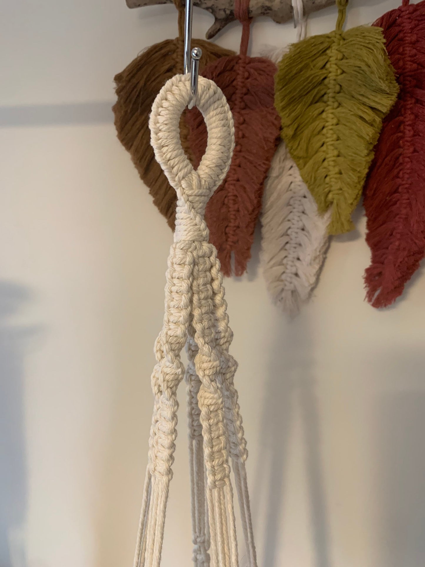 Macramé plant hanger - Natural cord with natural pompom tassels